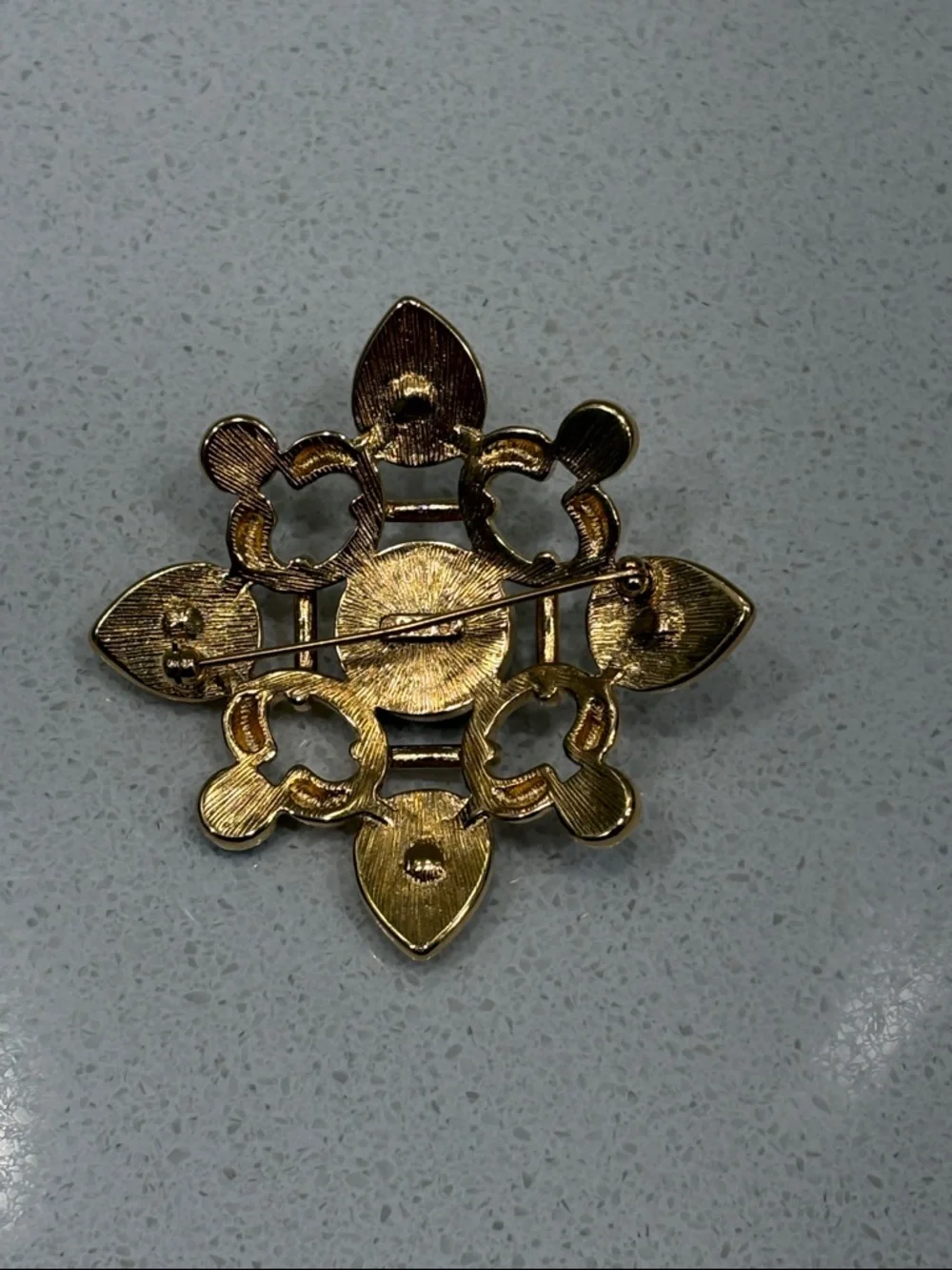 Vintage Money Gold-Tone Pearl and Black Stone Brooch - Picture 3 of 4